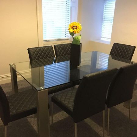 @33 Fab Townhouse Βίλα Holyhead Εξωτερικό φωτογραφία